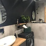 Lividus 210 Apartpark アパート